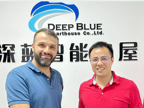 7e6331_6e2b349d6d814c369b77bb7867a58541mv2-1